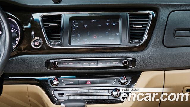 Kia Canival 2019 — photo 21