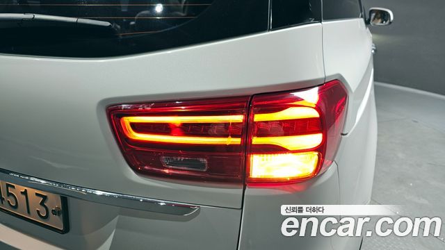 Kia Canival 2019 — photo 9