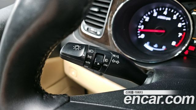 Kia Canival 2019 — photo 27