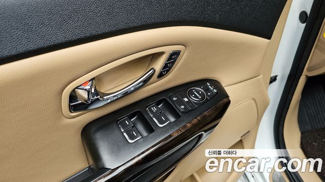 Kia Canival 2019 — photo 30