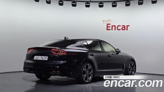 Kia Stinger 2018 — photo 2