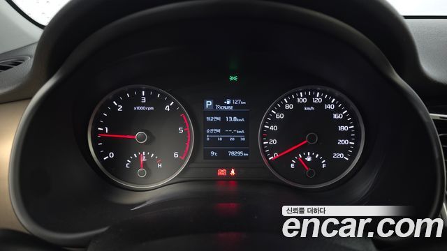 Kia Stonic 2019 — photo 11