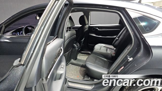 Hyundai Grandeur 2018 — photo 18