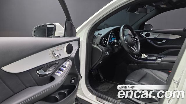 Mercedes-Benz GLC-Class 2021 — photo 13