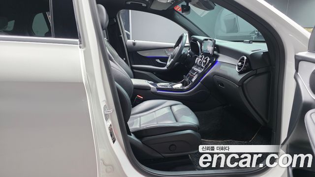 Mercedes-Benz GLC-Class 2021 — photo 18