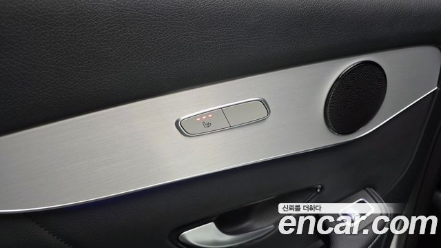 Mercedes-Benz GLC-Class 2021 — photo 27
