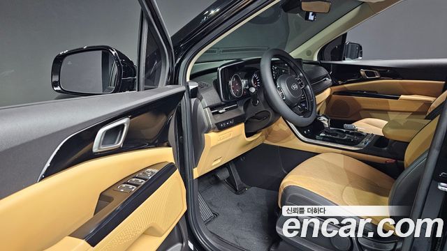 Kia Canival 2021 — photo 17