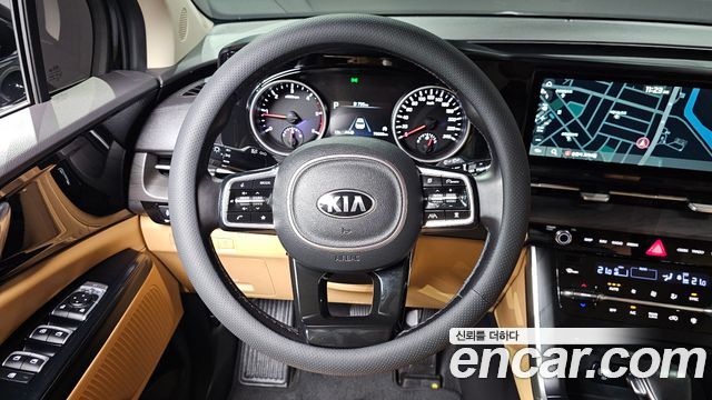 Kia Canival 2021 — photo 18