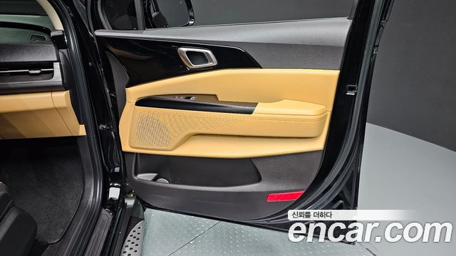 Kia Canival 2021 — photo 15