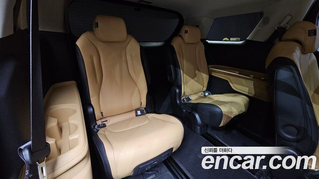 Kia Canival 2021 — photo 16