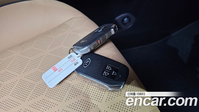 Kia Canival 2021 — photo 29