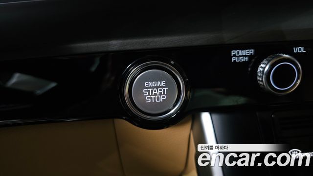 Kia Canival 2021 — photo 34