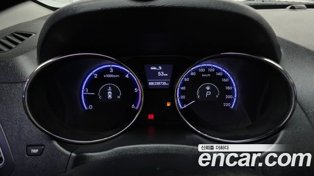 Hyundai Tucson 2012 — photo 8