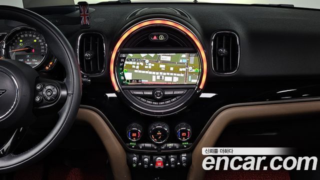 Mini Countryman 2020 — photo 16