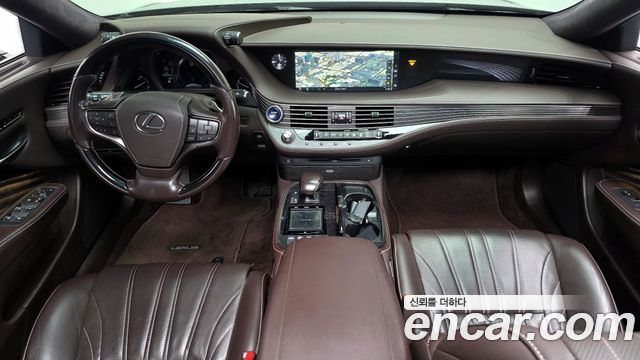 Lexus LS 2018 — photo 7