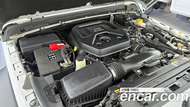 Jeep Wrangler 2021 — photo 6