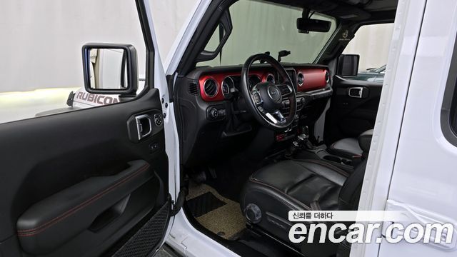 Jeep Wrangler 2021 — photo 13
