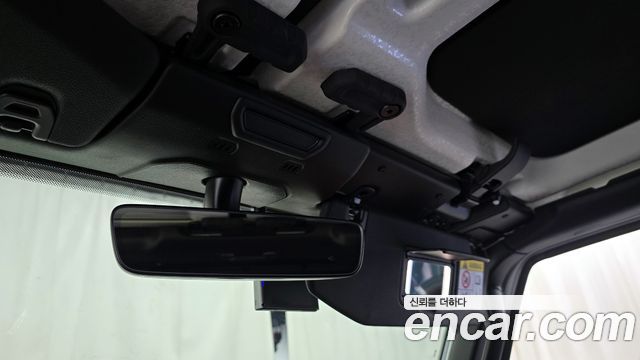 Jeep Wrangler 2021 — photo 27