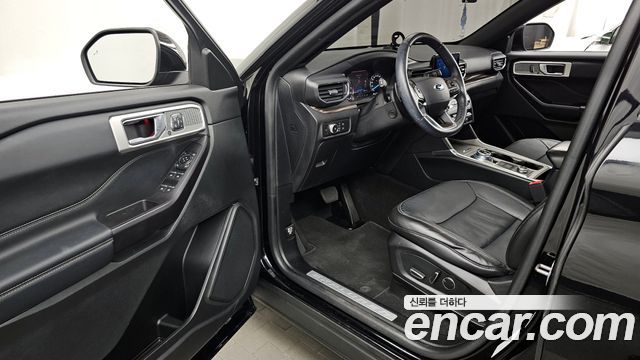 Ford Explorer 2020 — photo 13
