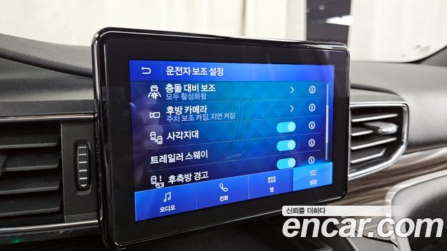 Ford Explorer 2020 — photo 22