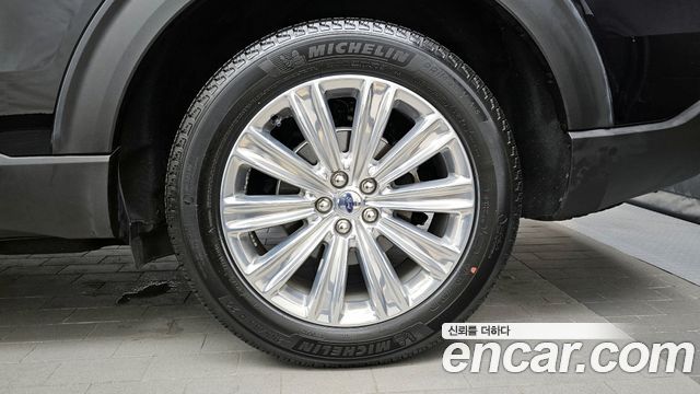 Ford Explorer 2020 — photo 7