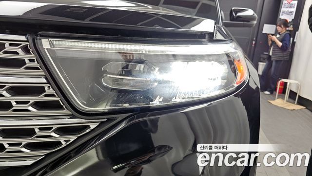 Ford Explorer 2020 — photo 8