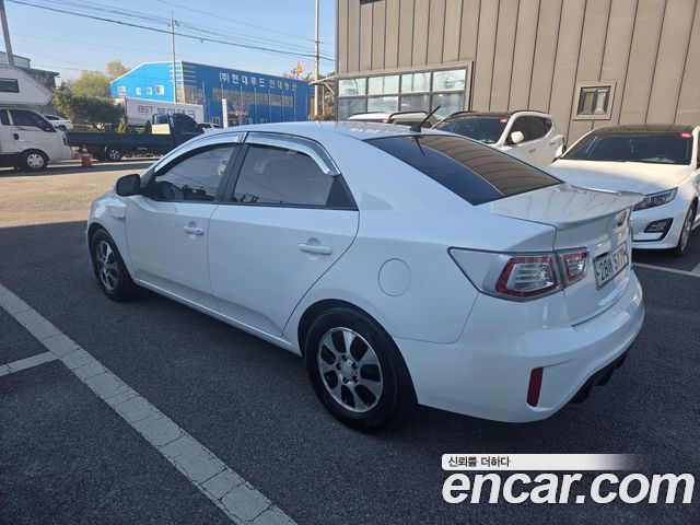 Kia Porte 2011 — photo 6