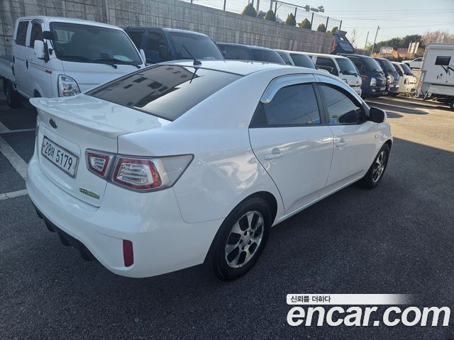 Kia Porte 2011 — photo 7