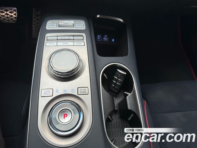 Genesis GV70 2022 — photo 9