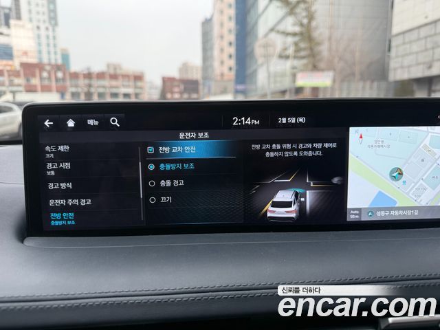 Genesis GV70 2022 — photo 17