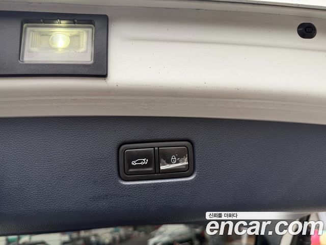 Genesis GV70 2022 — photo 20