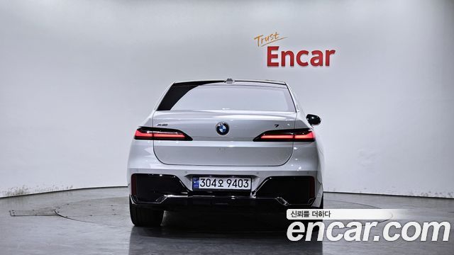 BMW 7-Series 2024 — photo 4