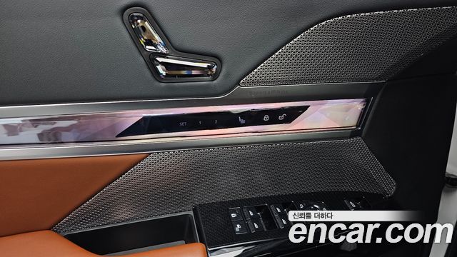 BMW 7-Series 2024 — photo 25