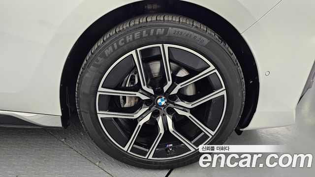 BMW 7-Series 2024 — photo 7