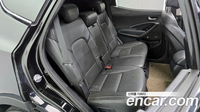 Hyundai Santafe 2017 — photo 11