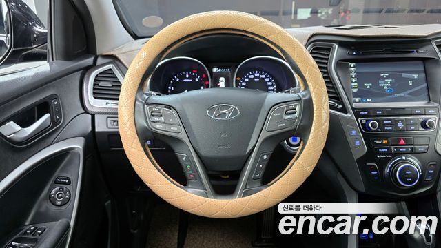 Hyundai Santafe 2017 — photo 13