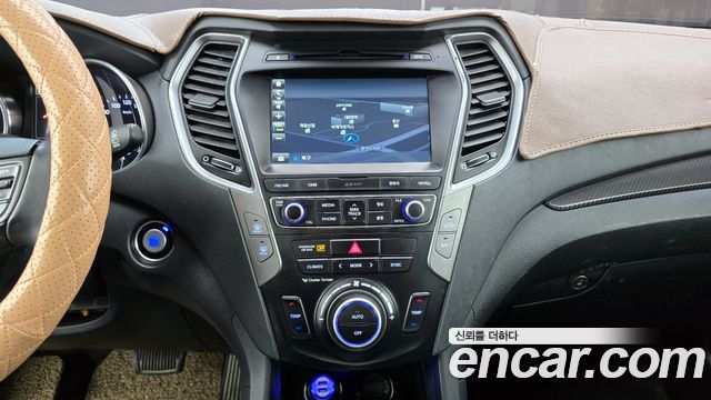 Hyundai Santafe 2017 — photo 14