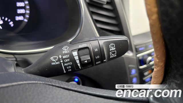 Hyundai Santafe 2017 — photo 17