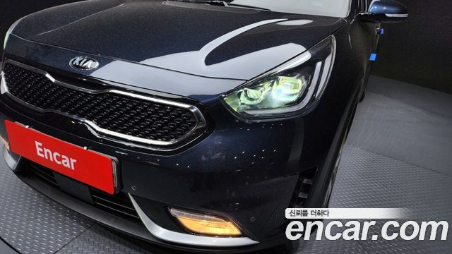 Kia Niro 2019 — photo 8