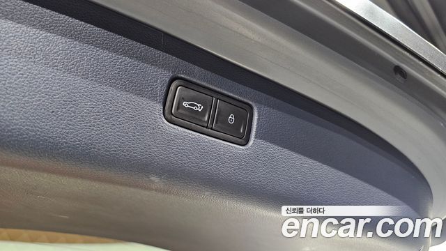 Genesis GV80 2023 — photo 26
