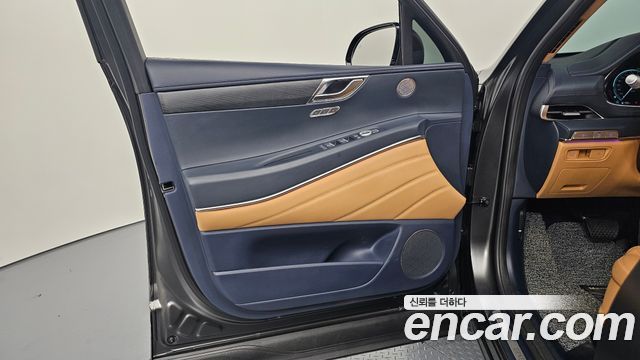Genesis GV80 2023 — photo 14