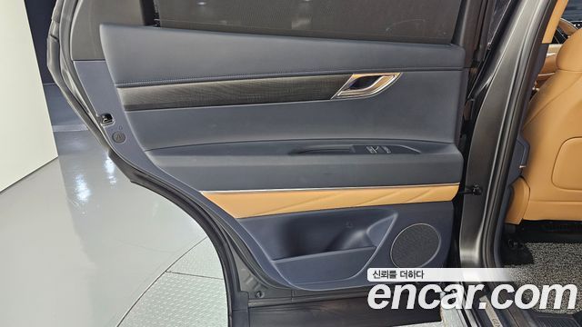 Genesis GV80 2023 — photo 15