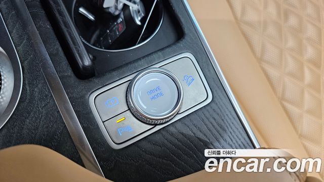 Genesis GV80 2023 — photo 27