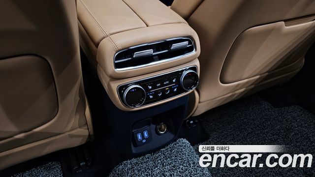 Genesis GV80 2023 — photo 33