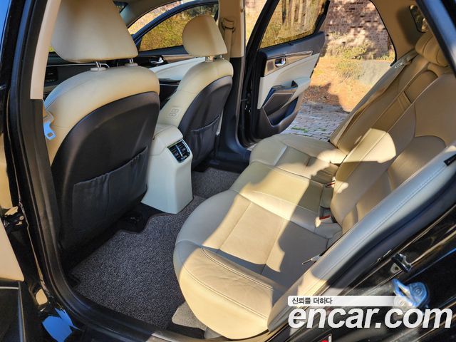 Kia K7 2017 — photo 11
