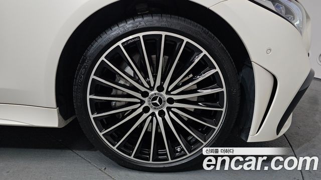 Mercedes-Benz CLS-Class 2022 — photo 7