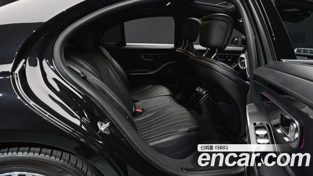 Mercedes-Benz S-Class 2022 — photo 17
