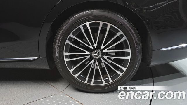 Mercedes-Benz S-Class 2022 — photo 7