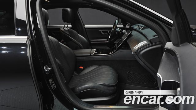 Mercedes-Benz S-Class 2022 — photo 16
