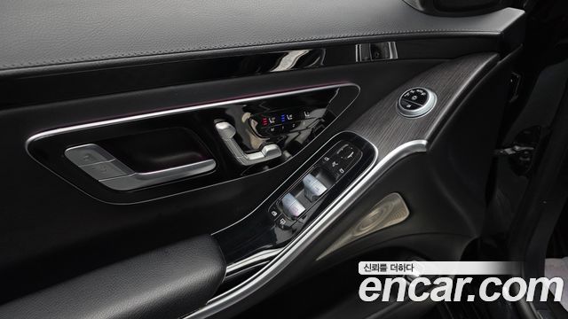 Mercedes-Benz S-Class 2022 — photo 30